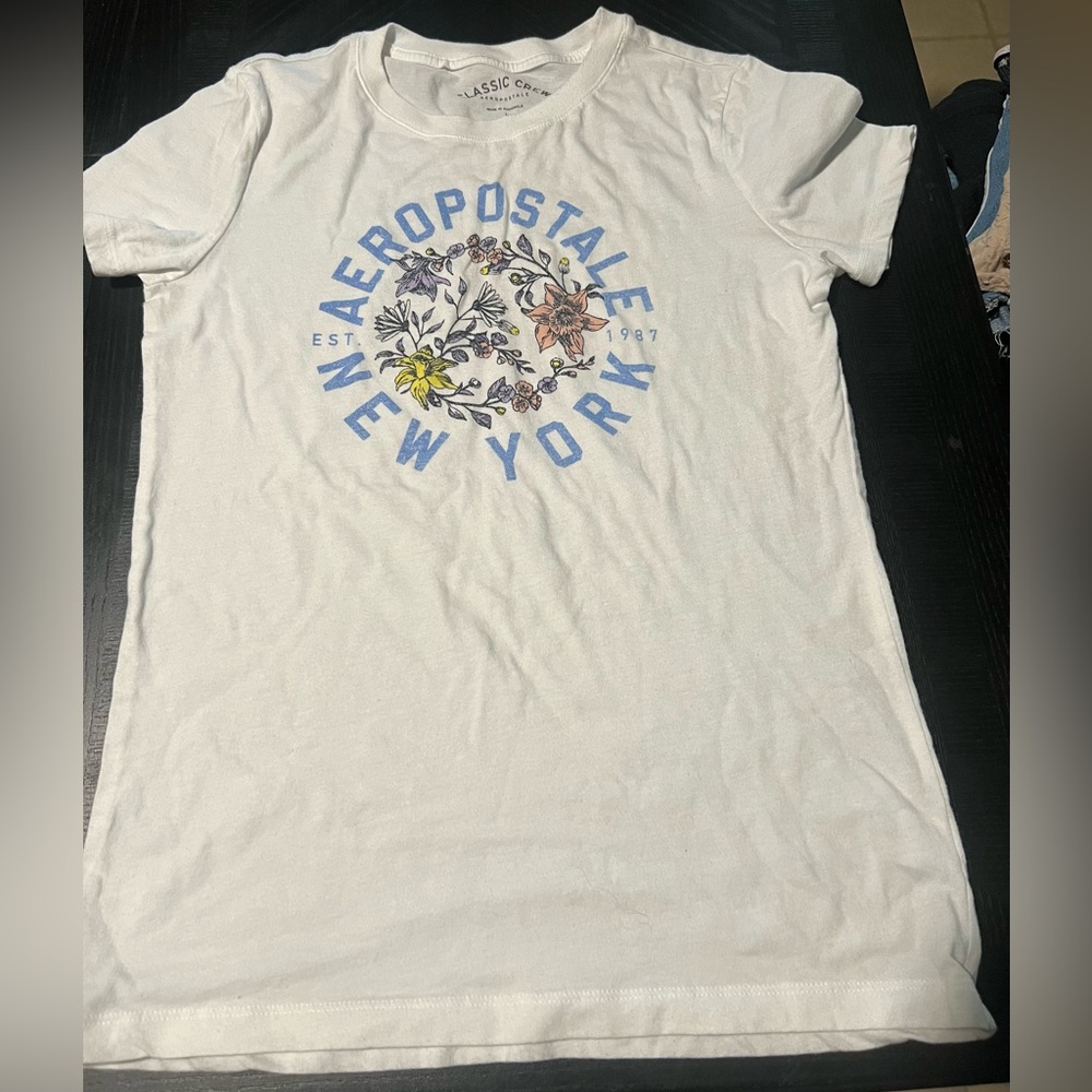 Aeropostale classic crew tee size L